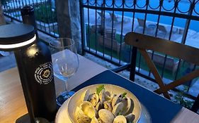 Apartments & Villa Tisno